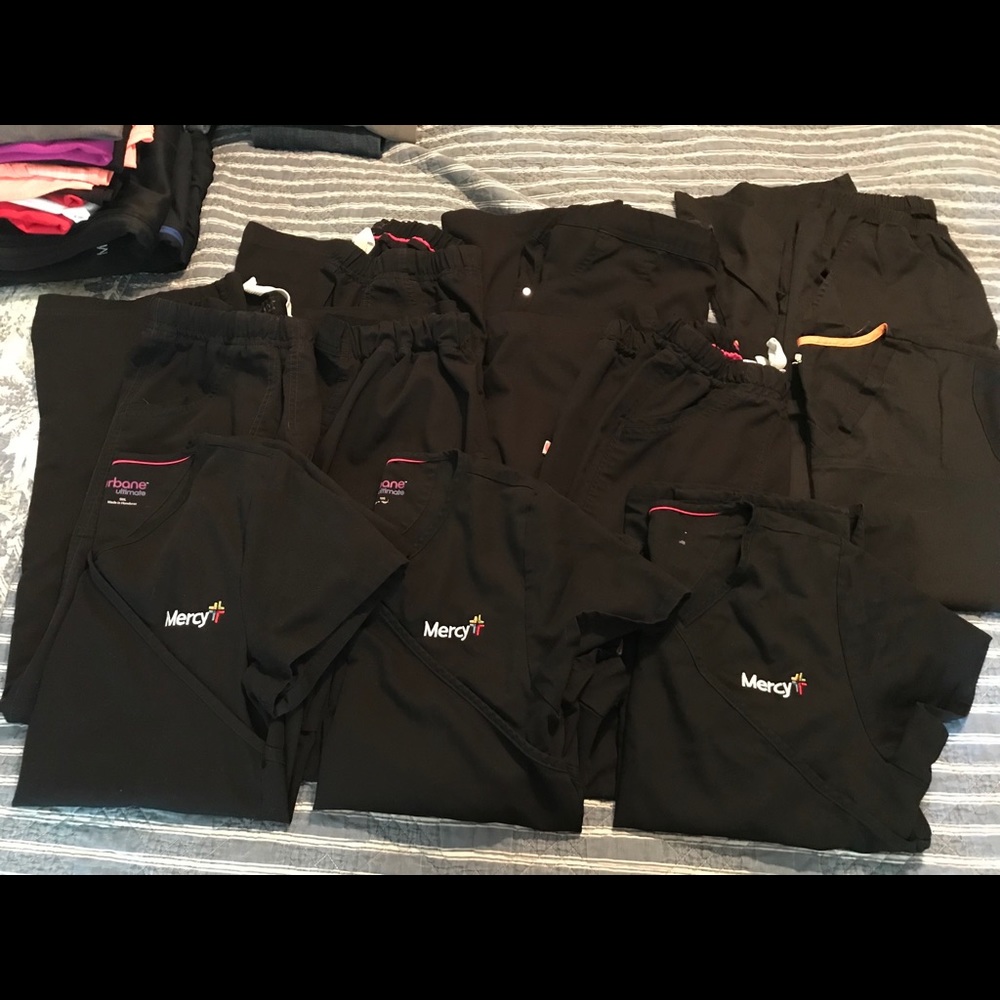 Mercy Hospital scrubs lot!!!